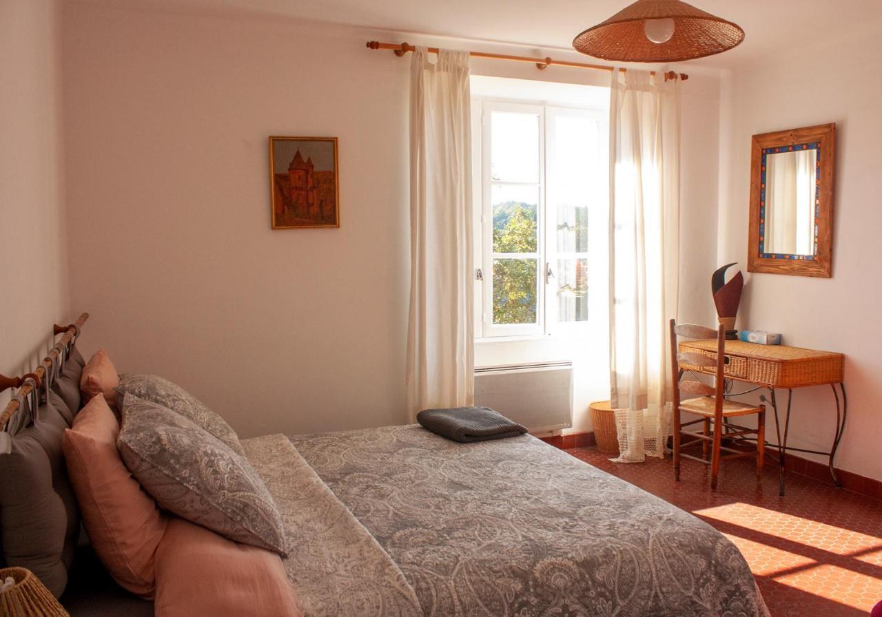 Treignac Vue Sur La Vezere Bed & Breakfast エクステリア 写真